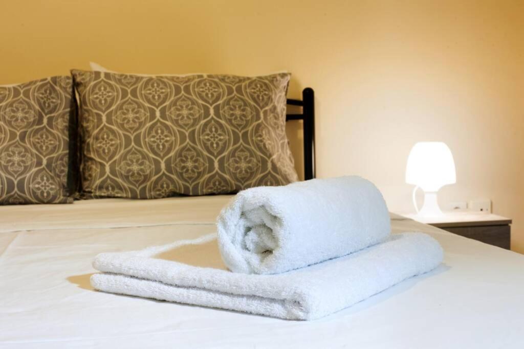 Three Bedrooms Apartment At The Center Of アテネ エクステリア 写真