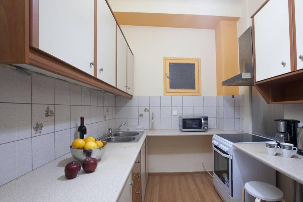 Three Bedrooms Apartment At The Center Of アテネ エクステリア 写真