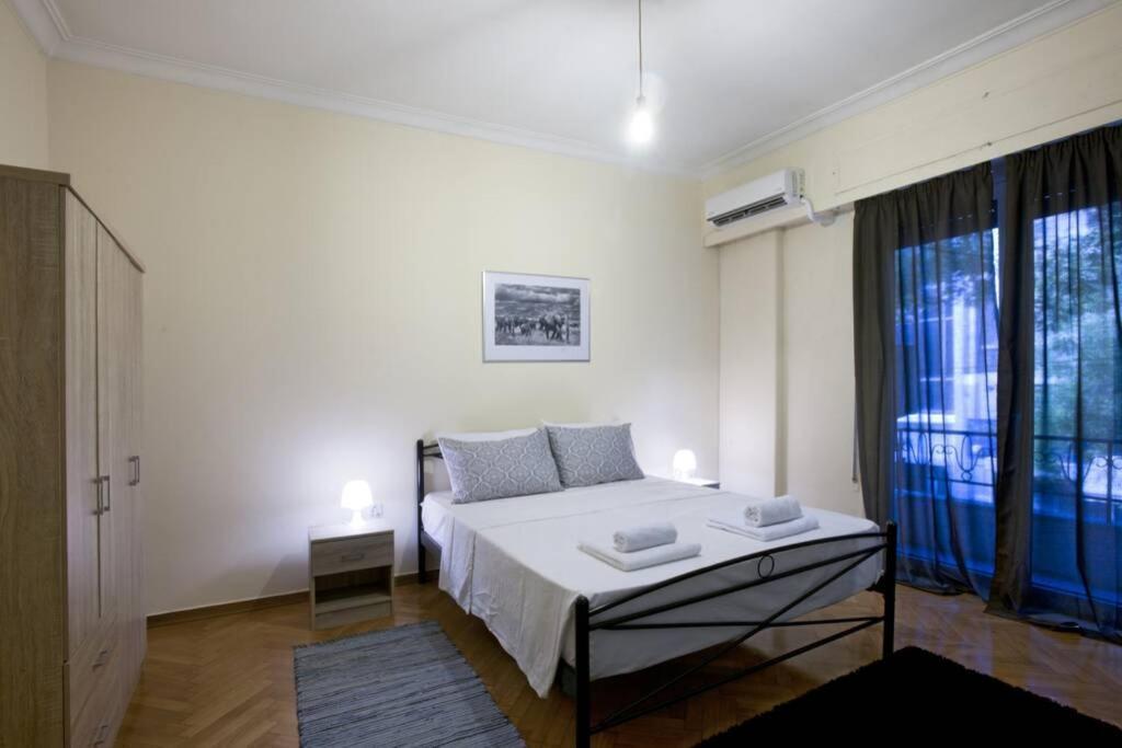 Three Bedrooms Apartment At The Center Of アテネ エクステリア 写真