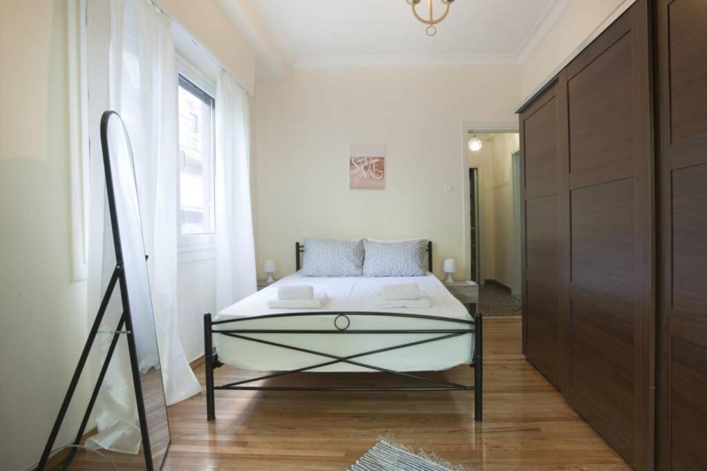 Three Bedrooms Apartment At The Center Of アテネ エクステリア 写真