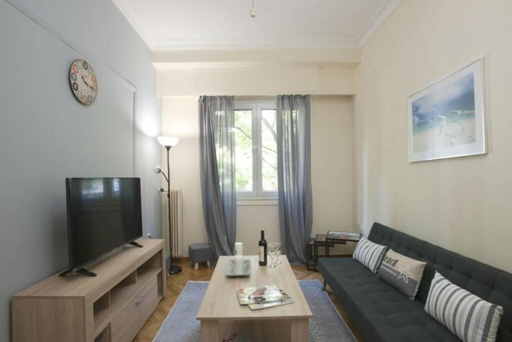 Three Bedrooms Apartment At The Center Of アテネ エクステリア 写真